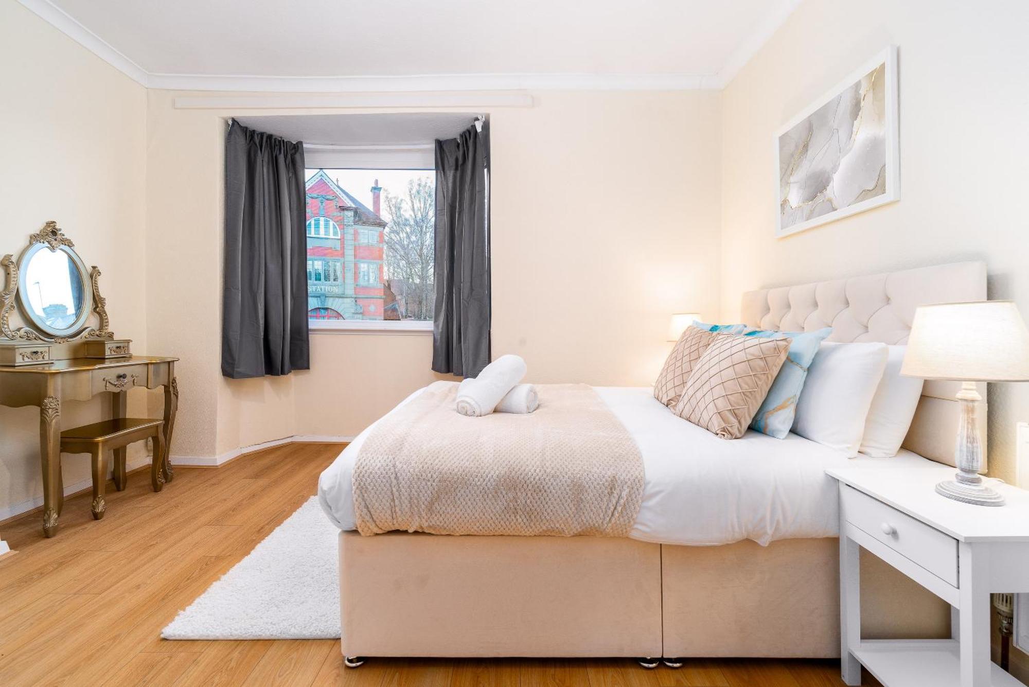 Luxury 3 Bedroom House - Harborne - Parking - Garden - Wifi & Netflix 122G バーミンガム エクステリア 写真