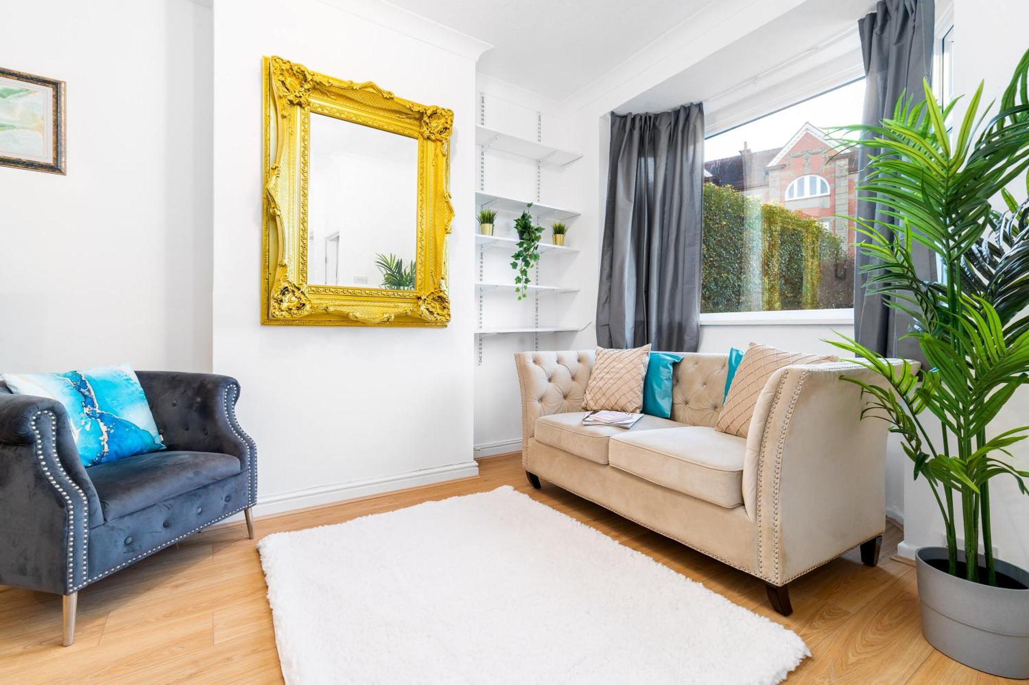 Luxury 3 Bedroom House - Harborne - Parking - Garden - Wifi & Netflix 122G バーミンガム エクステリア 写真