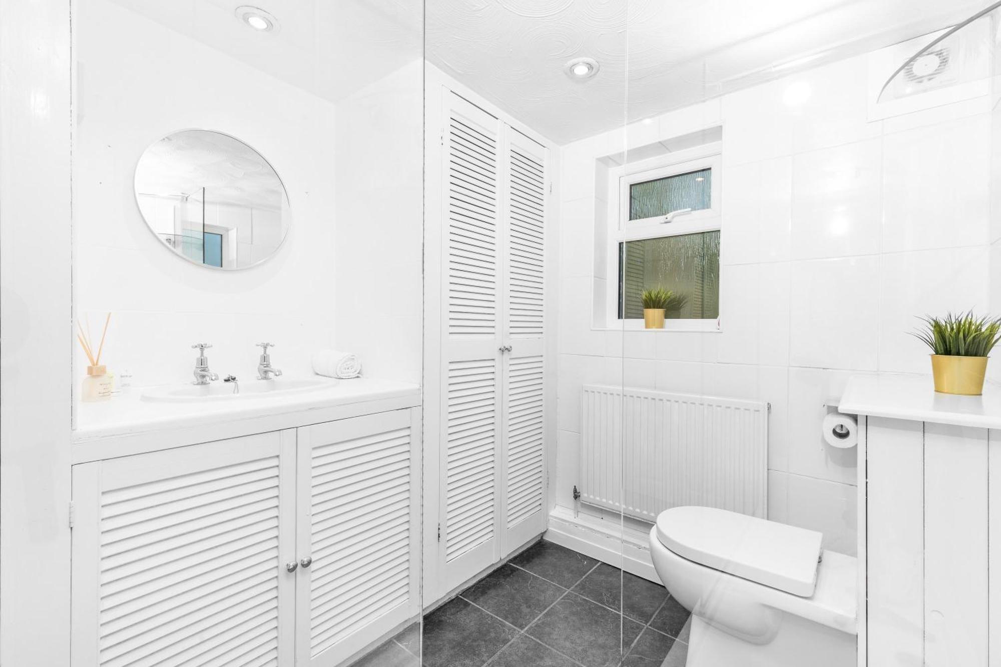 Luxury 3 Bedroom House - Harborne - Parking - Garden - Wifi & Netflix 122G バーミンガム エクステリア 写真