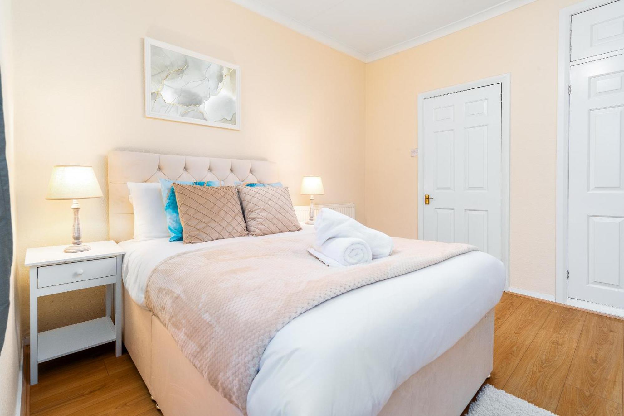 Luxury 3 Bedroom House - Harborne - Parking - Garden - Wifi & Netflix 122G バーミンガム エクステリア 写真