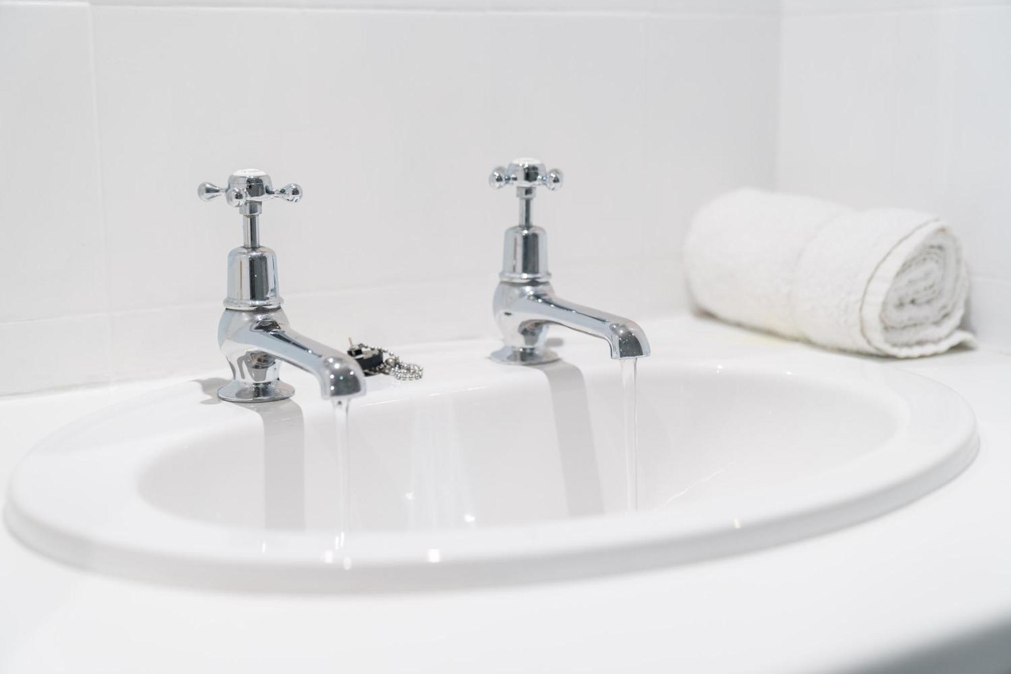 Luxury 3 Bedroom House - Harborne - Parking - Garden - Wifi & Netflix 122G バーミンガム エクステリア 写真