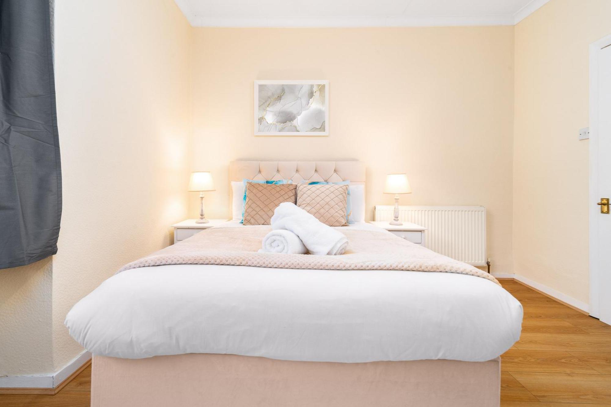 Luxury 3 Bedroom House - Harborne - Parking - Garden - Wifi & Netflix 122G バーミンガム エクステリア 写真