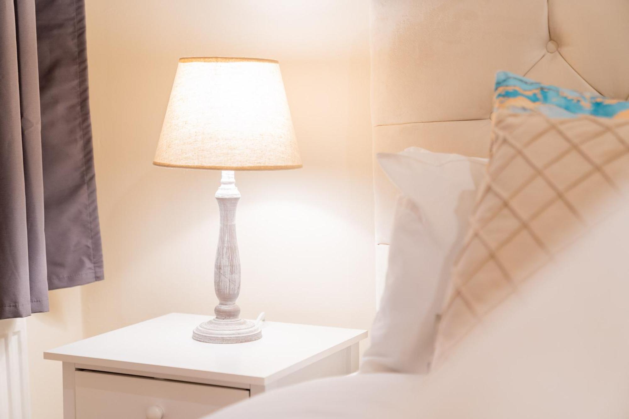 Luxury 3 Bedroom House - Harborne - Parking - Garden - Wifi & Netflix 122G バーミンガム エクステリア 写真